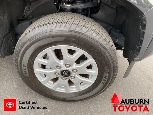 Certified 2025 Toyota Tacoma SR5 AWD/4WD image 10