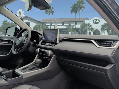 Used 2025 Toyota RAV4 XLE Premium FWD image 30