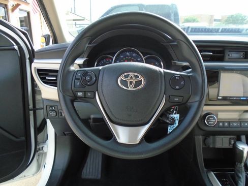 Used 2014 Toyota Corolla LE FWD image 12