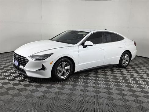 Used 2021 Hyundai Sonata SE w/ Preferred Accessory Package image 9