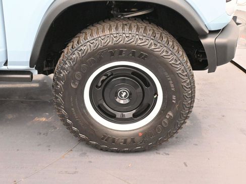 Used 2024 Ford Bronco Heritage Edition image 40