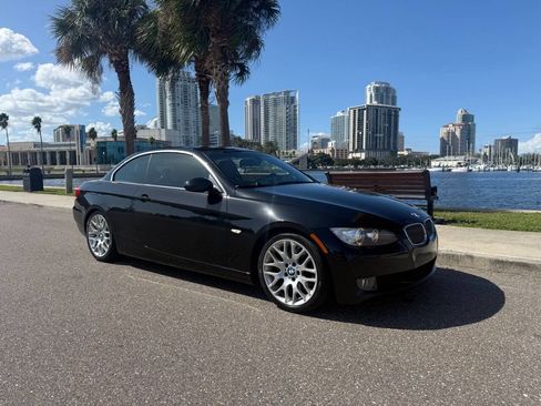 Used 2009 BMW 328i Convertible image 25