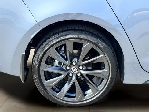 Used 2025 Toyota Corolla SE image 40