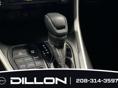 Used 2025 Toyota RAV4 XLE AWD/4WD image 21