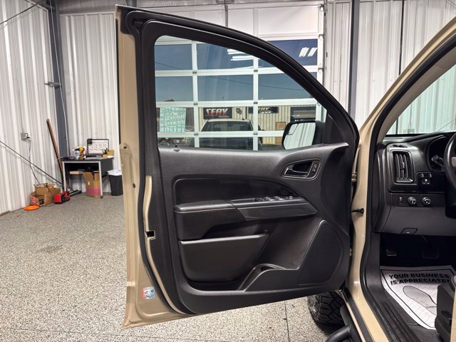 Used 2022 GMC Canyon AT4 w/ Trailering Package AWD/4WD image 7