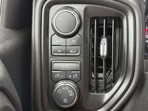Used 2022 Chevrolet Silverado 1500 Custom image 29