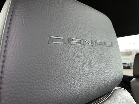 Used 2021 GMC Sierra 3500 Denali w/ Denali Ultimate Package image 43