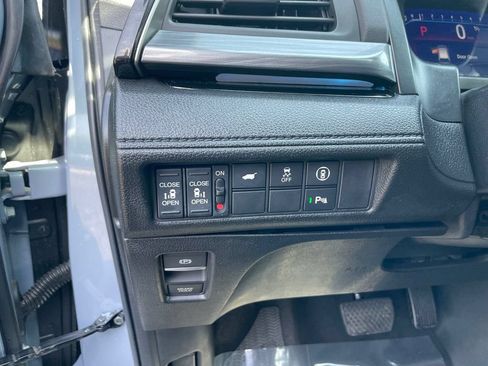 Used 2023 Honda Odyssey Elite image 10