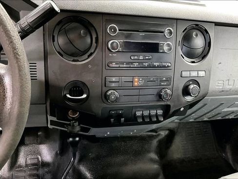 Used 2015 Ford F550 4x4 Regular Cab Super Duty image 4