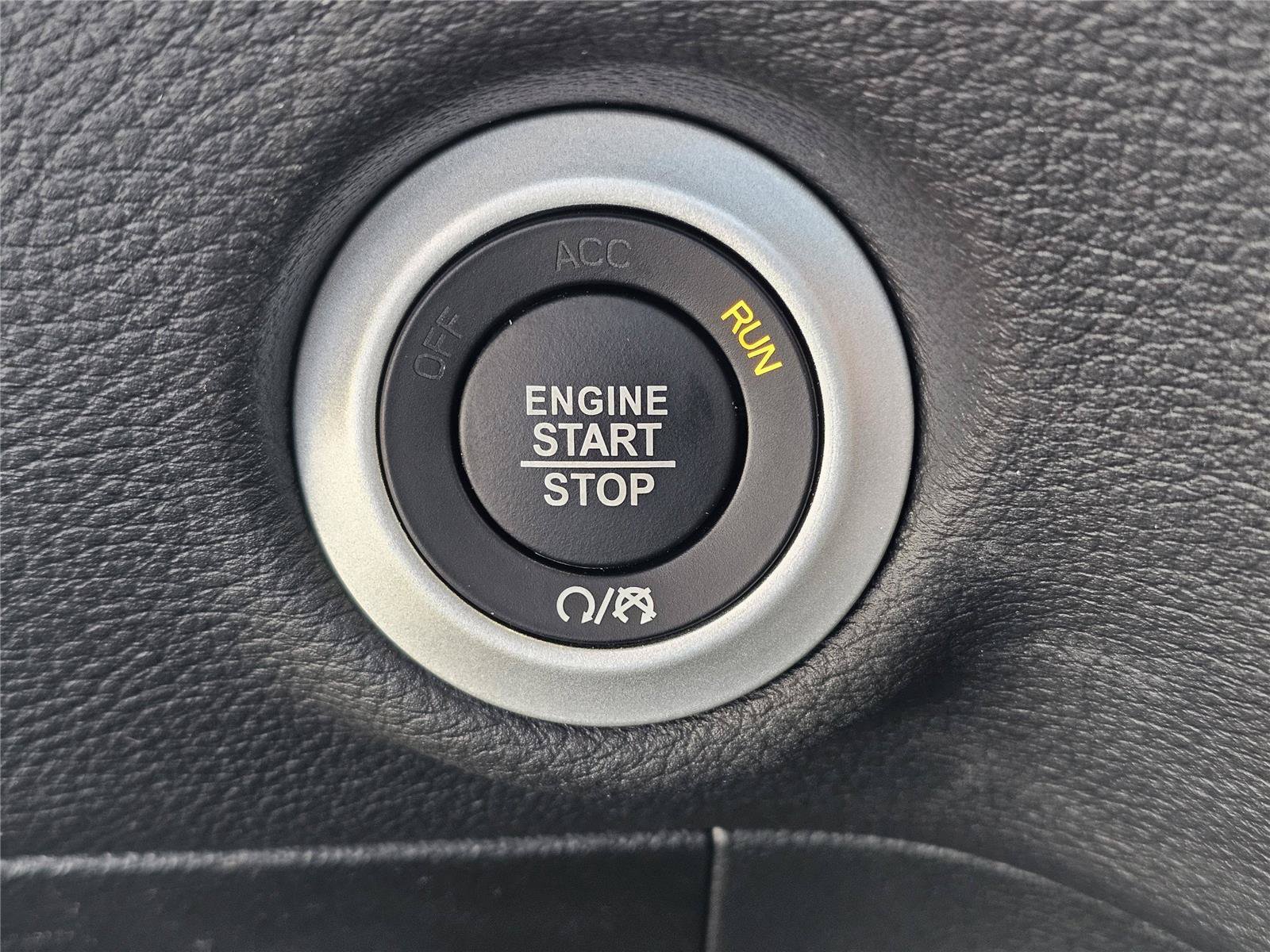 New 2026 Chrysler Pacifica Select FWD image 23