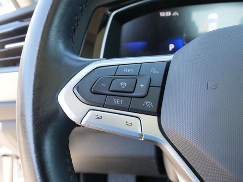 Used 2024 Volkswagen Jetta SE image 22