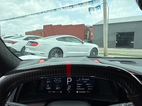 Used 2025 Chevrolet Corvette Z06 RWD image 36