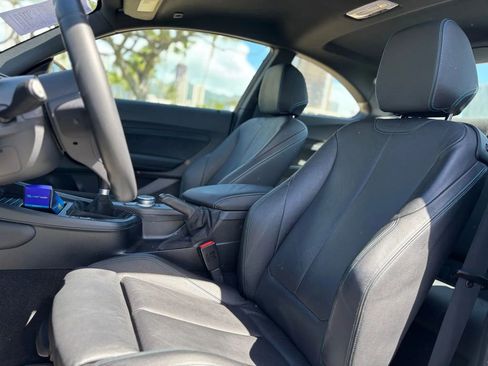 Used 2018 BMW M2 image 8