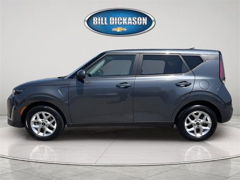 Used 2023 Kia Soul LX w/ LX Technology Package image 4