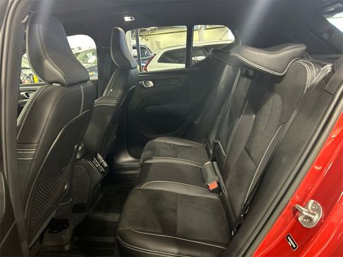 Used 2022 Volvo XC40 T5 R-Design w/ Advanced Package image 23