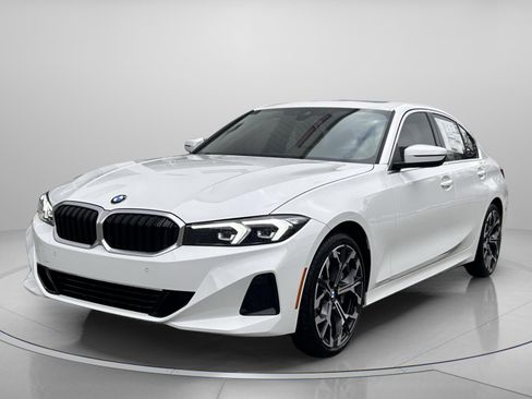 Used 2026 BMW 330i Sedan w/ Premium Package RWD image 2