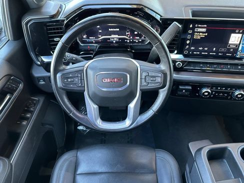Certified 2025 GMC Sierra 1500 SLT RWD image 15