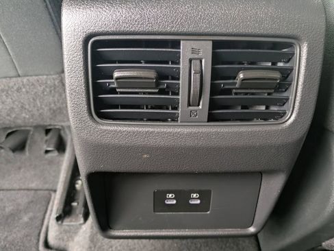 Used 2024 Nissan Rogue SV FWD image 14
