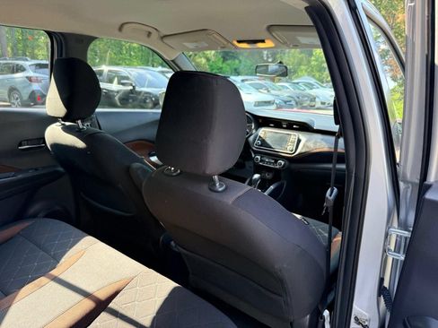Used 2019 Nissan Kicks SR FWD image 25