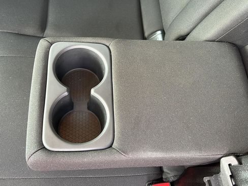Used 2025 Nissan Rogue S AWD/4WD image 21