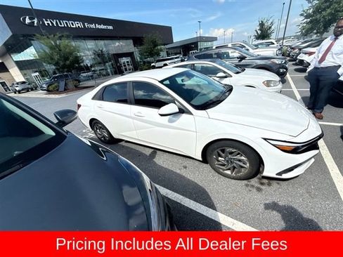 Used 2024 Hyundai Elantra SEL FWD image 5