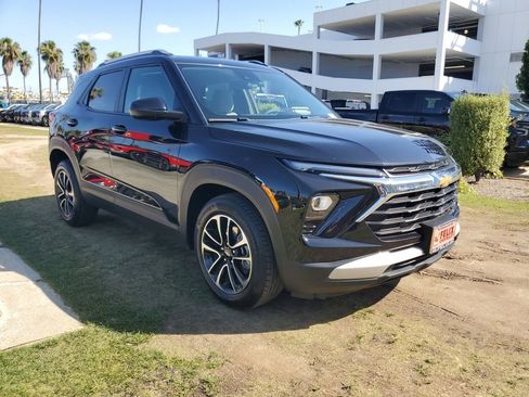 Used 2025 Chevrolet TrailBlazer LT FWD image 5
