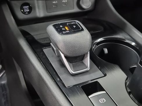 Used 2024 Nissan Rogue SV image 32