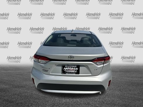 Used 2022 Toyota Corolla LE FWD image 9