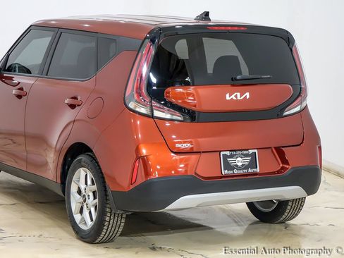 Used 2025 Kia Soul S FWD image 9