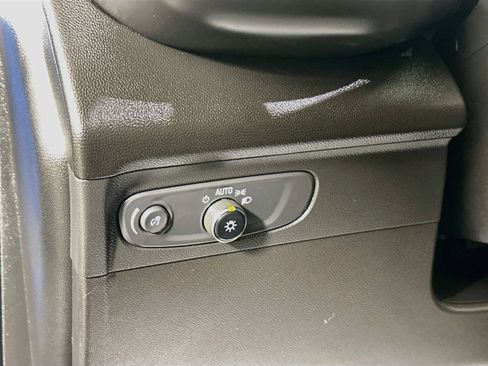 Used 2023 Buick Envision Essence AWD/4WD image 10