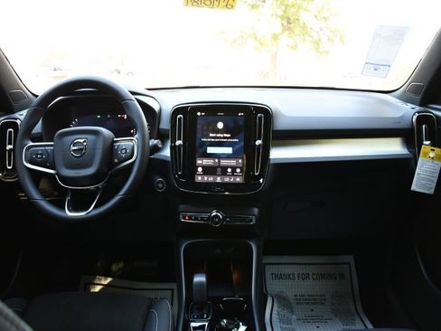 New 2026 Volvo XC40 B5 Ultra w/ Protection Package Premier image 19