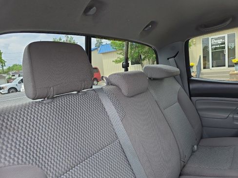 Used 2014 Toyota Tacoma 4x4 Double Cab w/ SR5 Package image 37
