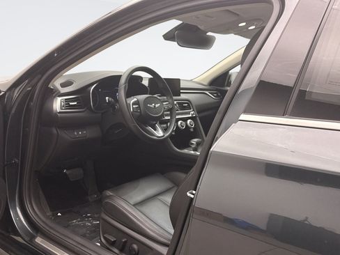Used 2023 Genesis G70 2.0T AWD/4WD image 10