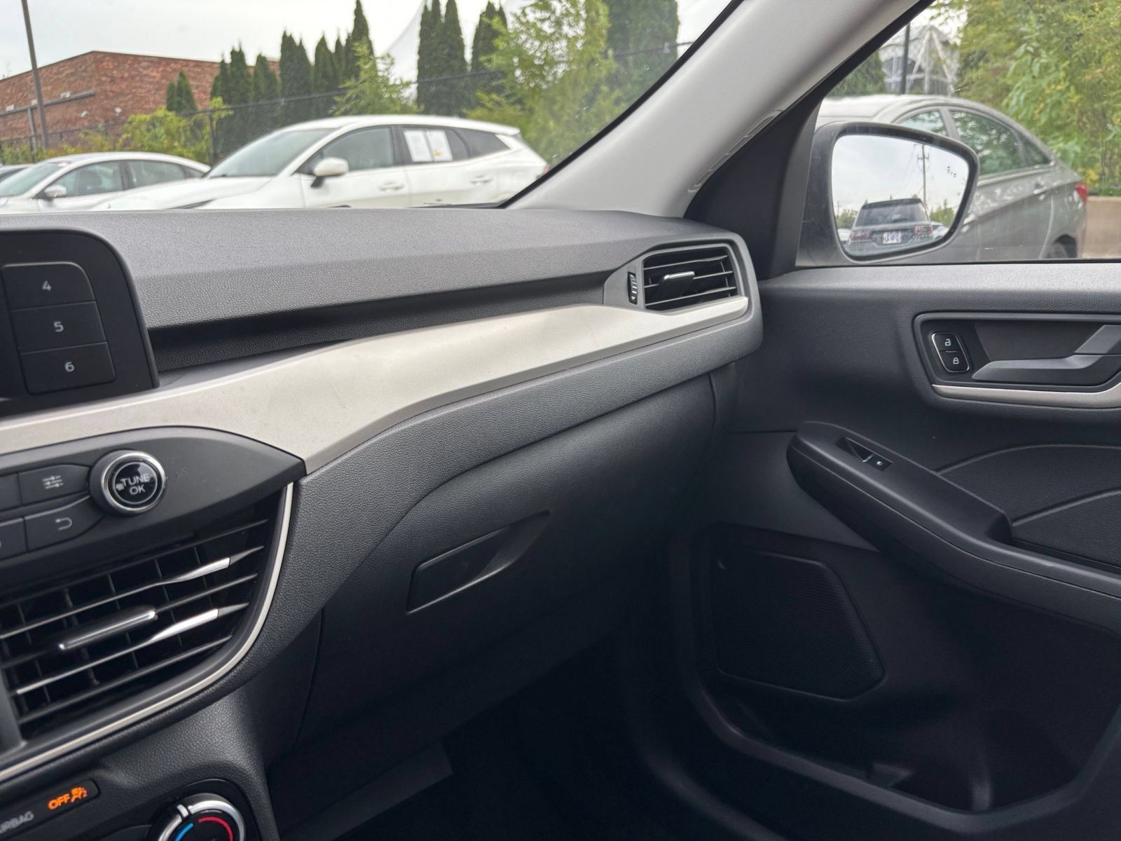 Used 2022 Ford Escape S FWD image 32