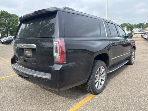Used 2019 GMC Yukon XL Denali AWD/4WD image 4