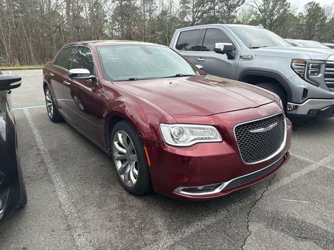 Used 2018 Chrysler 300 Limited image 2