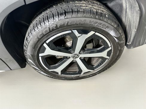 Used 2026 Volkswagen Tiguan SE AWD/4WD image 11