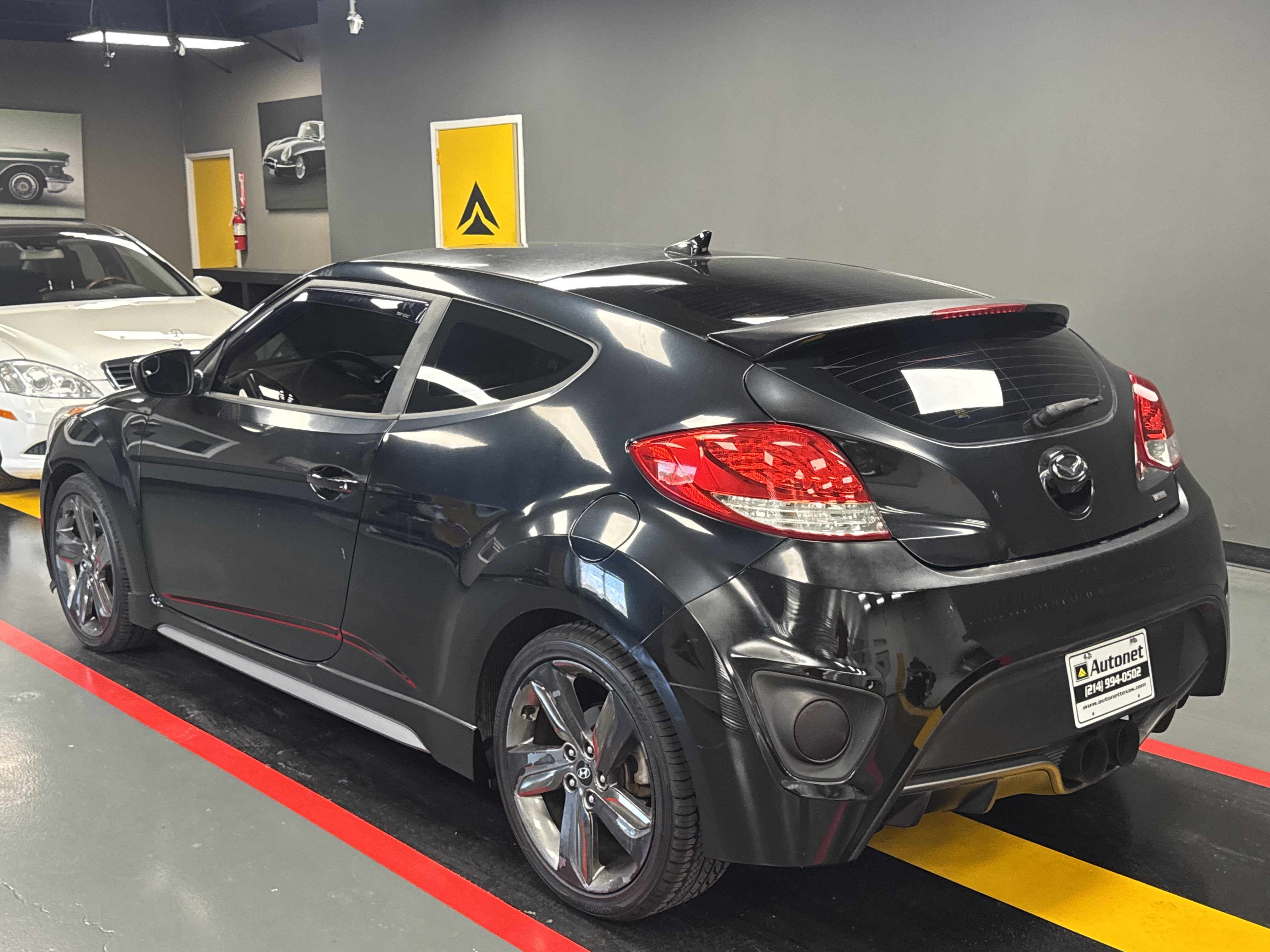 Used 2015 Hyundai Veloster Turbo R-Spec FWD image 4