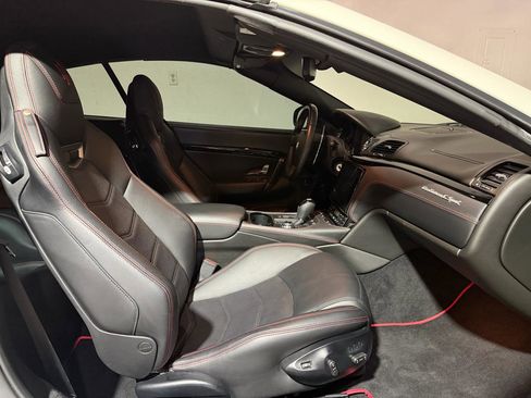 Used 2019 Maserati GranTurismo Sport RWD image 11
