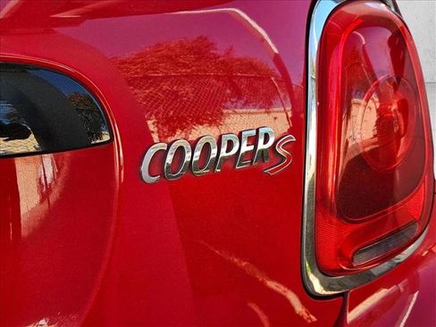 Used 2017 MINI Cooper S image 9