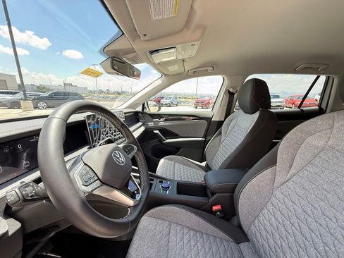 Certified 2025 Volkswagen Tiguan S FWD image 14