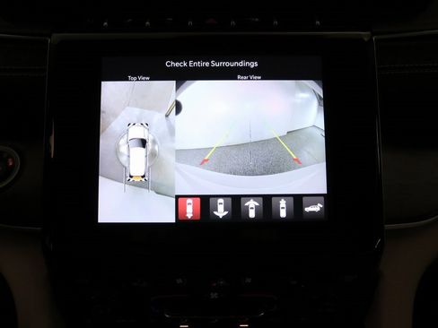 Used 2022 Jeep Grand Cherokee L Limited w/ Luxury Tech Group II image 21