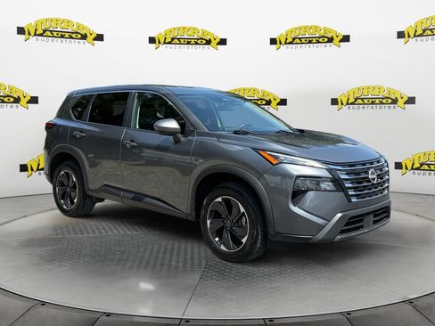 Used 2024 Nissan Rogue SV AWD/4WD image 7