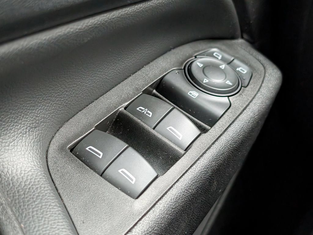 Used 2020 Chevrolet Equinox Premier FWD image 29