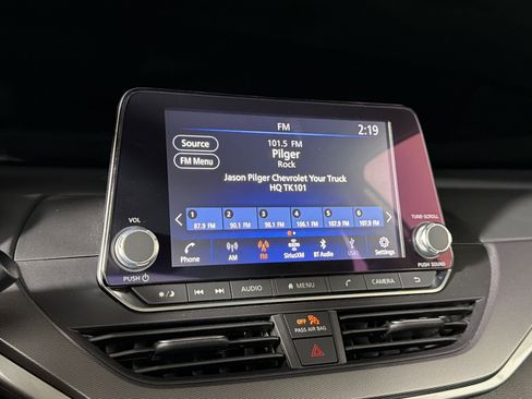 Used 2024 Nissan Altima 2.5 SR FWD image 23