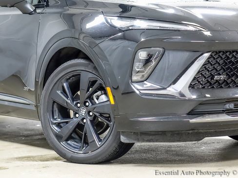 Certified 2025 Buick Envision Sport Touring image 4