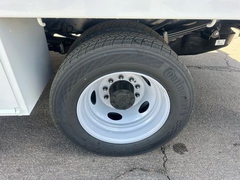 New 2025 Ford F550 4x4 SuperCab Super Duty image 27