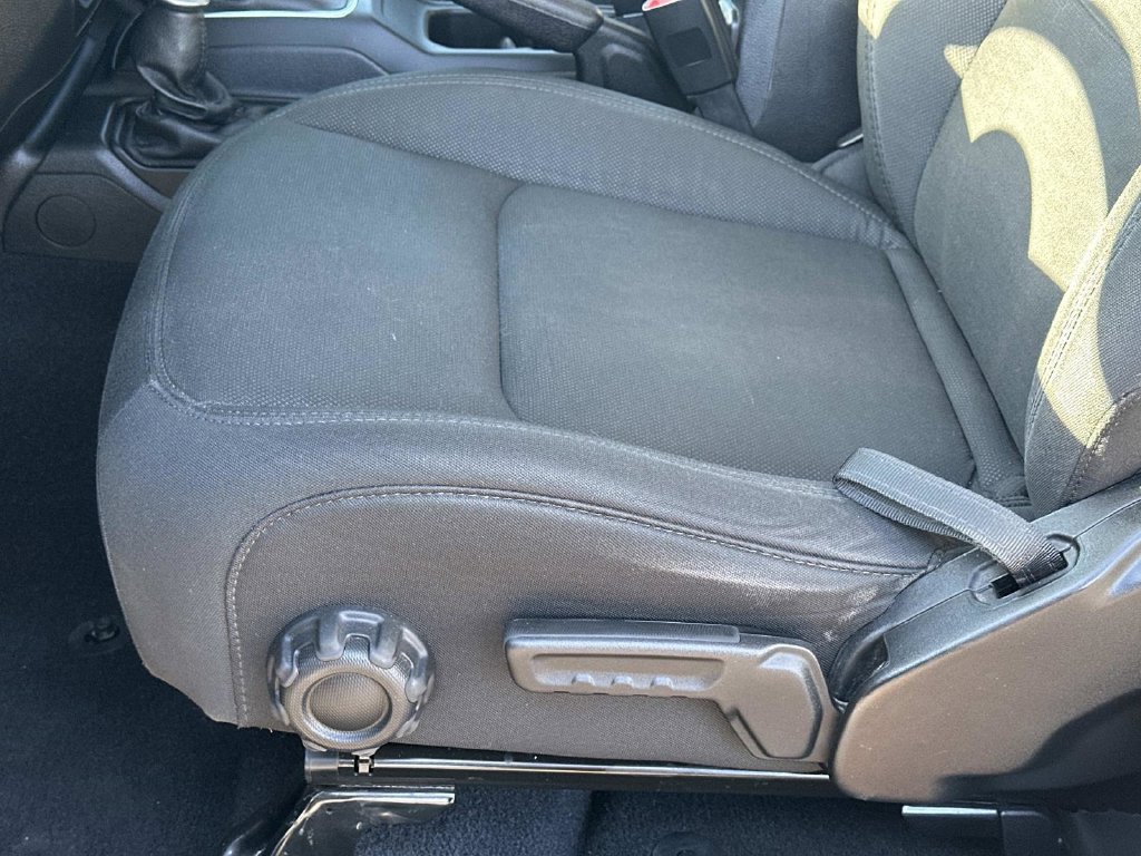 Used 2020 Jeep Wrangler Unlimited Sport AWD/4WD image 17