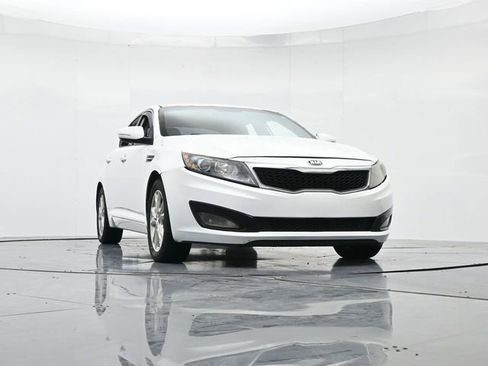 Used 2013 Kia Optima LX image 32