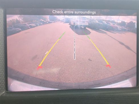 Used 2020 Jeep Wrangler Unlimited Sahara image 28